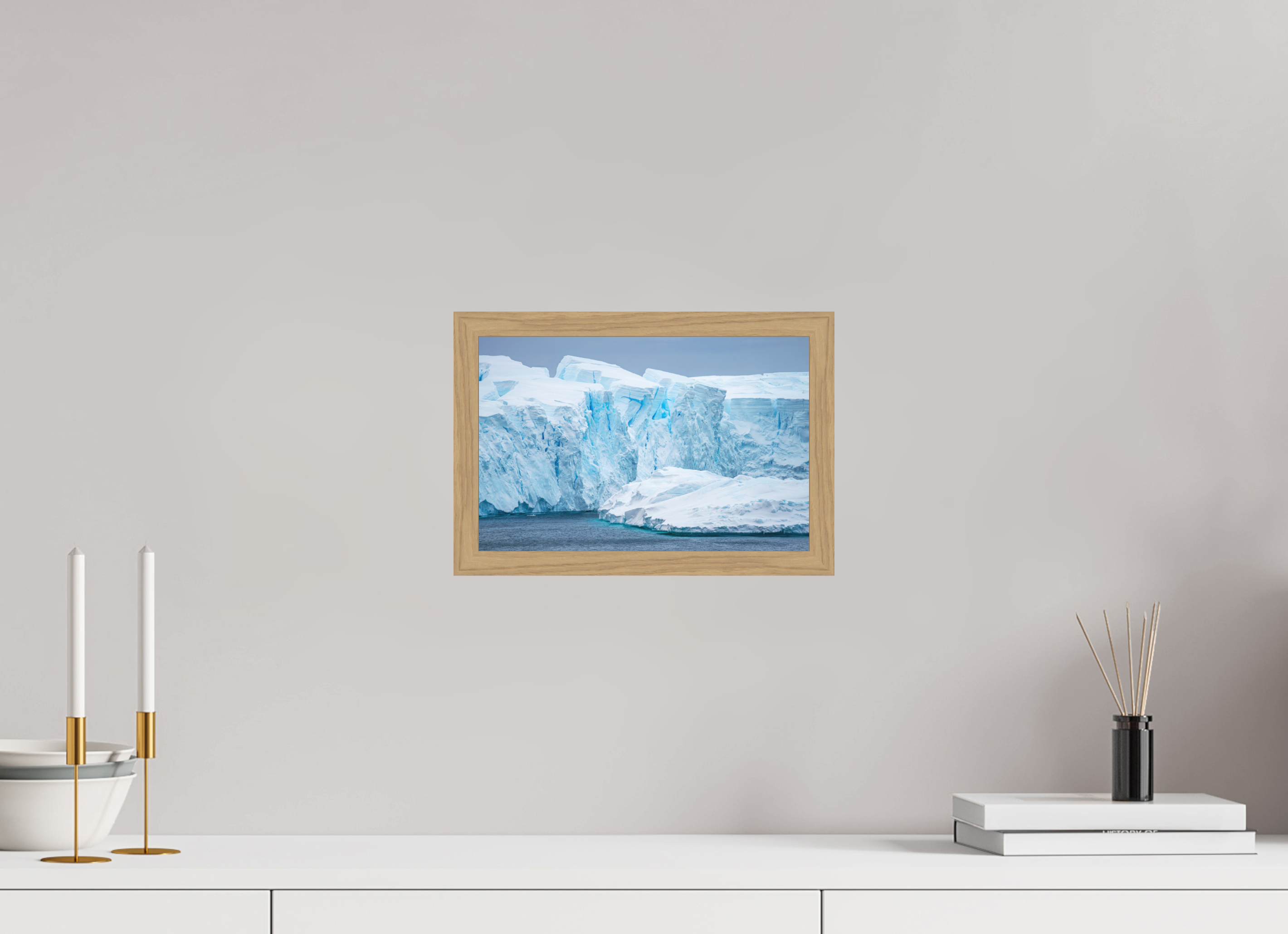 30 x 20 cm, Impression Fine Art encadrée en chêne naturel - mat Falaise de glace