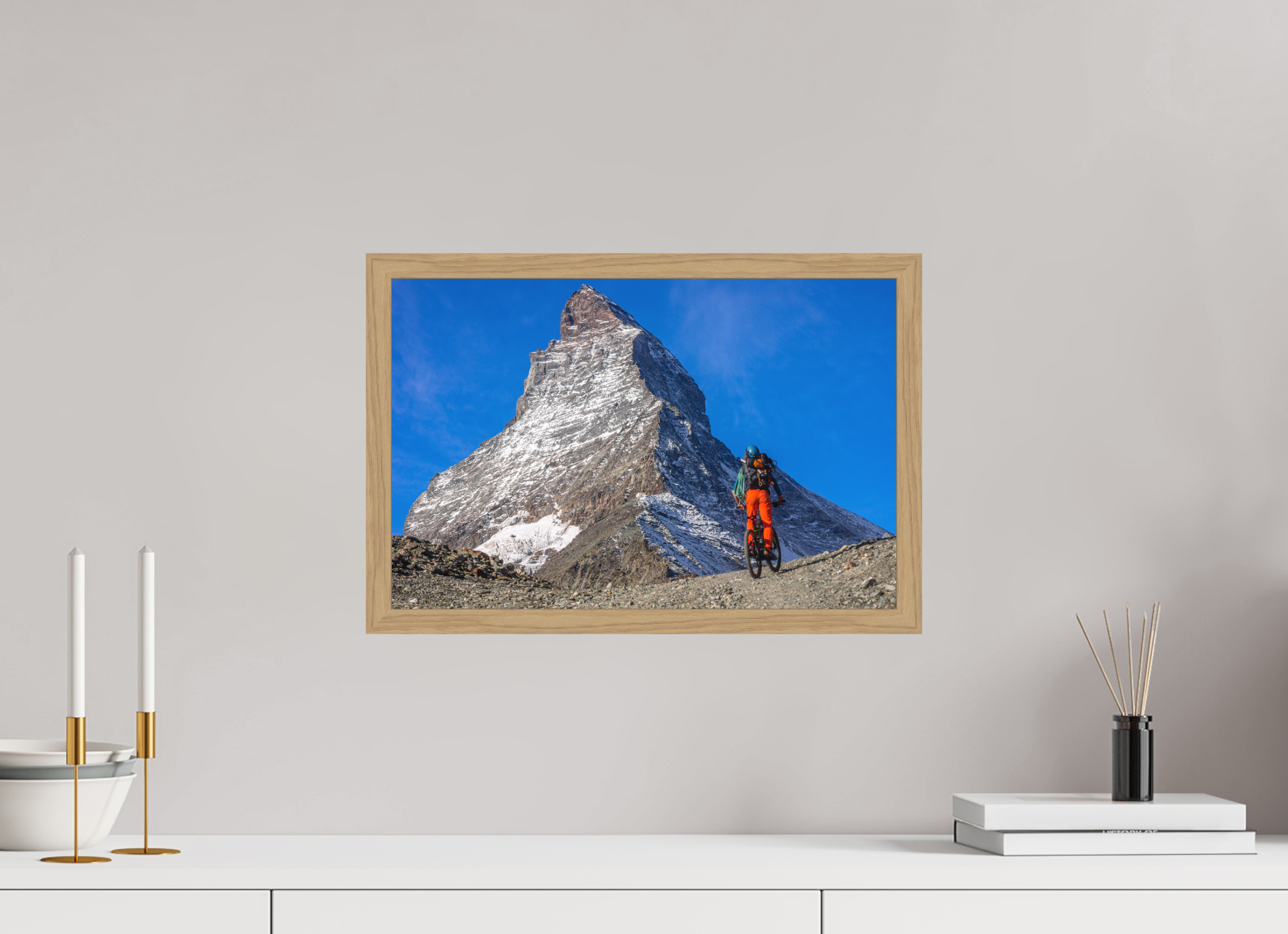 45 x 30 cm, Impression Fine Art encadrée en chêne naturel - mat A l'assaut du Cervin