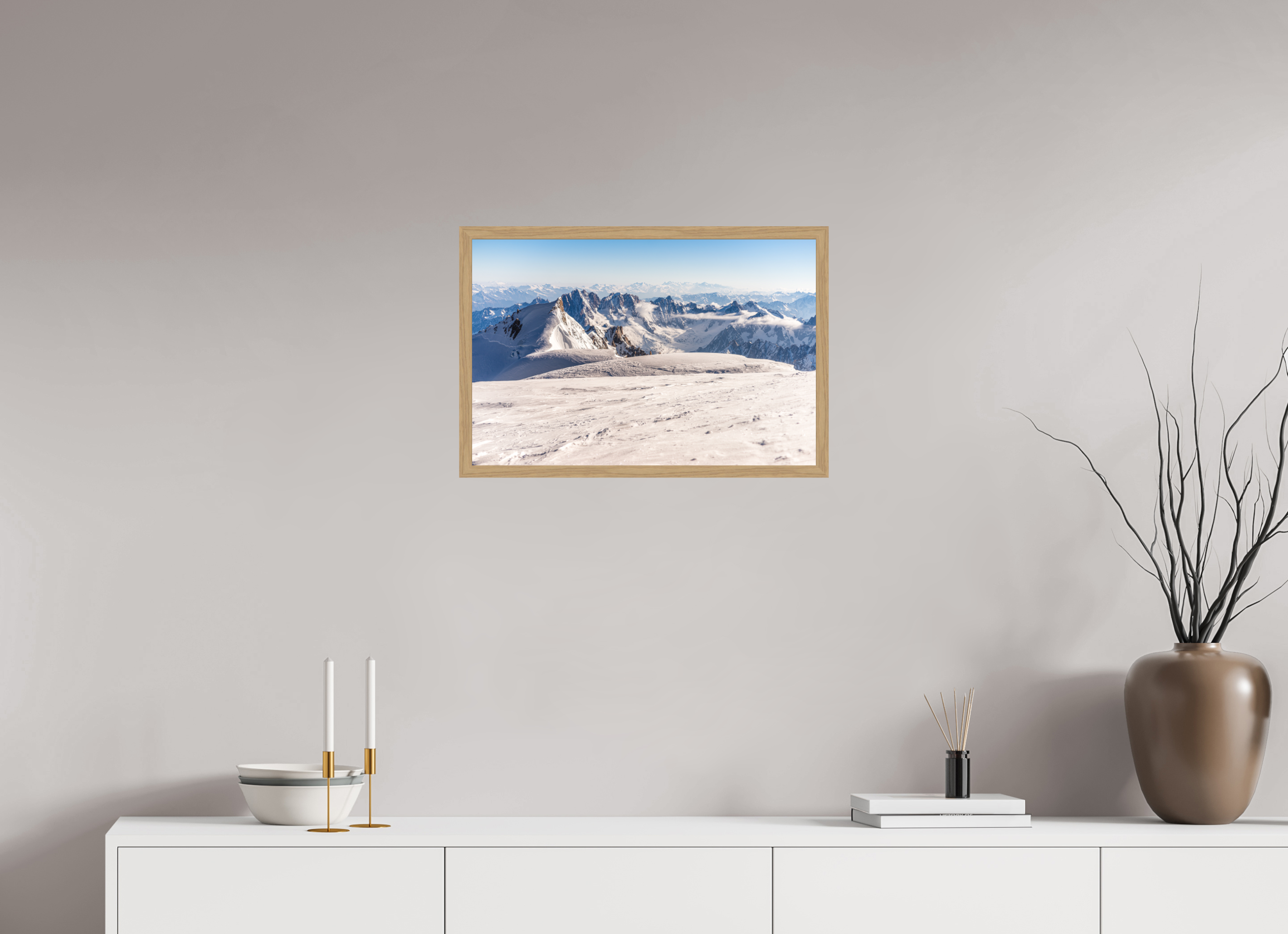 60 x 40 cm, Impression Fine Art encadrée en chêne naturel - mat La vue depuis le sommet du Mont Blanc