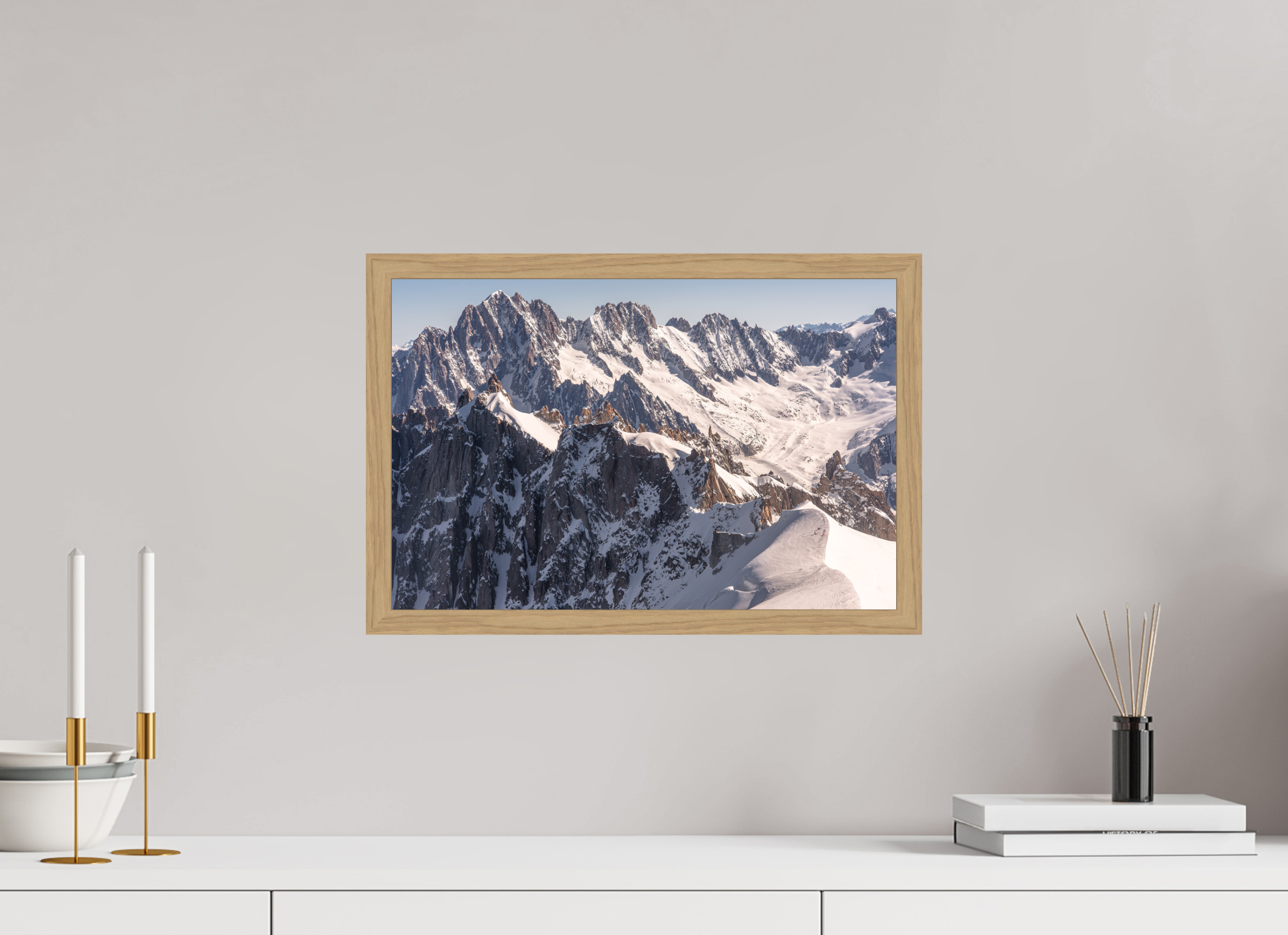 45 x 30 cm, Impression Fine Art encadrée en chêne naturel - mat Aiguille Verte, les Droites et les Courtes