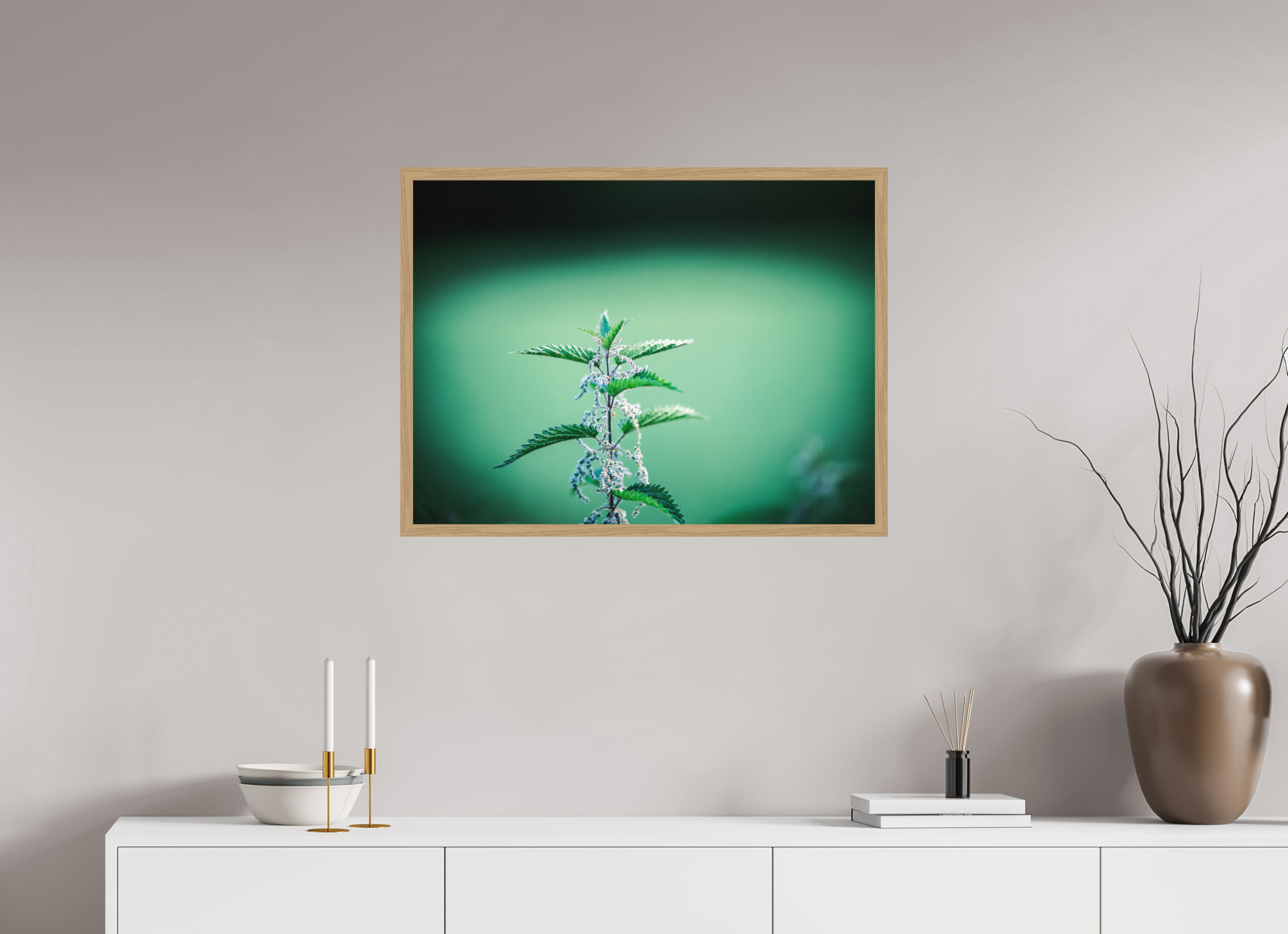 80 x 60 cm, Impression Fine Art encadrée en chêne naturel - mat Ortie II