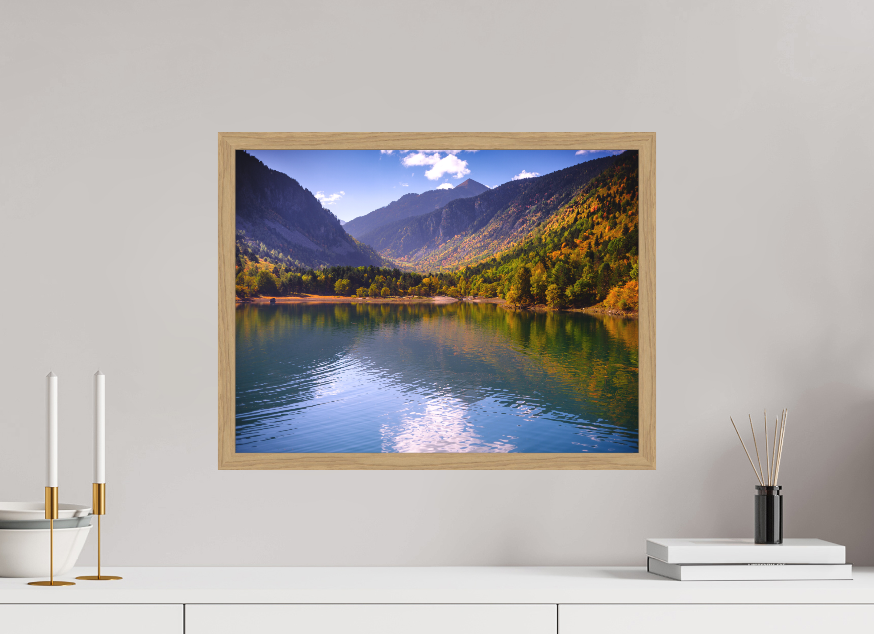 52,7 x 40 cm, Impression Fine Art encadrée en chêne naturel - mat Lac et automne